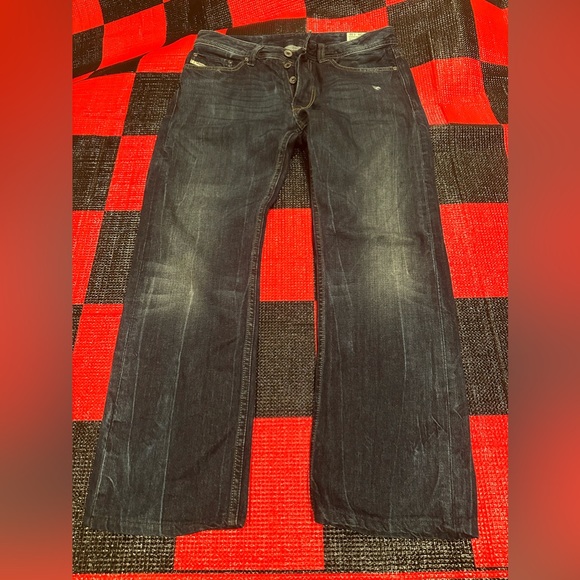Diesel VIKER Regular Straight WASH ORM80
Size 29 inseam crop to 28” - Picture 2 of 10
